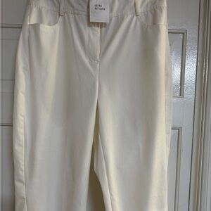 Norm Thompson Cream/White 10 P Capri with cute cut outs on sides New